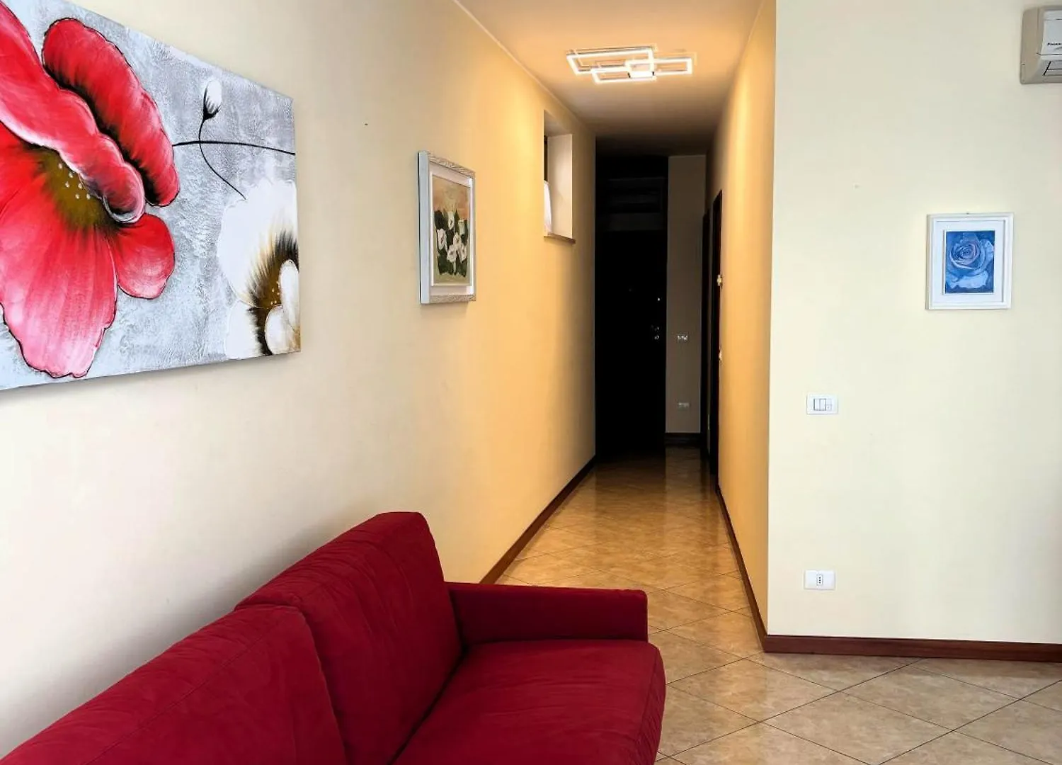 Apartment Casa Lungolago Garda  Italy