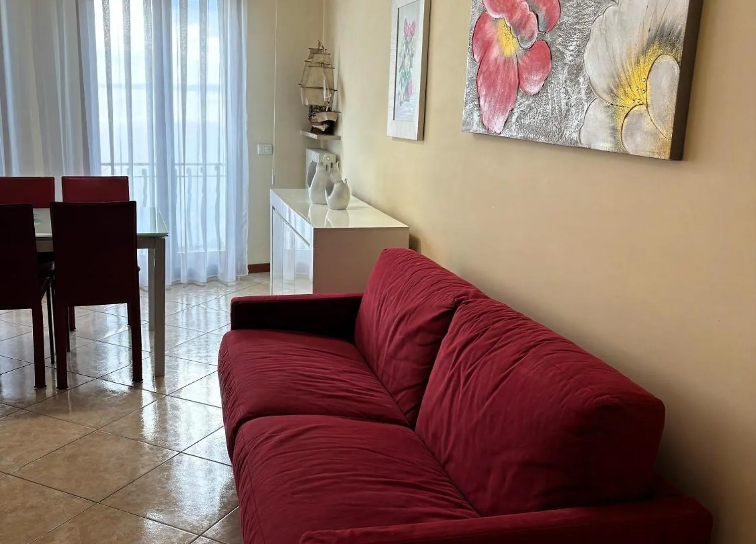 Casa Lungolago Garda  Garda (Verona)